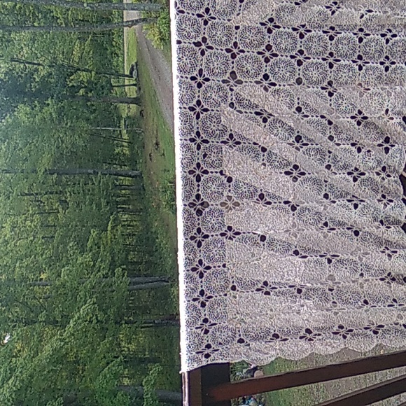 ⚜️🧶 Vintage Hand Crocheted Table Cloth or Cover 42”X 52” - Picture 2 of 16